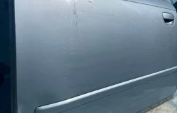 Дверь передняя левая для Audi A4 2004 года на фотографиях