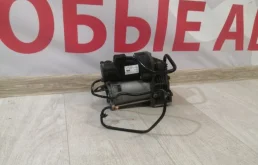 Компрессор пневмоподвески задний для Mercedes-Benz S class 2014 года на фотографиях