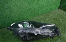 Фара левая для Mazda CX 5 2015 года на фотографиях