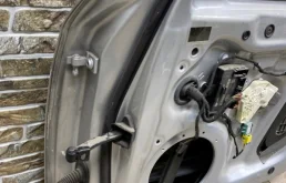 Двери для Audi A4 2007 года на фотографиях