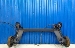 Задняя балка для Skoda Octavia 2000 года на фотографиях