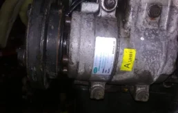 Двигатель без навесного для Mazda MPV 1998 года на фотографиях