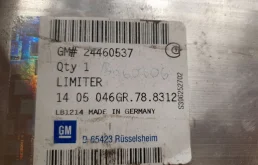 Усилитель бампера передний верхний для Opel Astra 2005 года на фотографиях