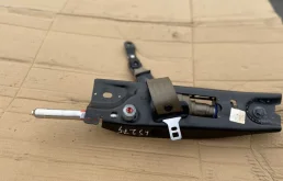 Ремень безопасности передний левый для Volvo S80 2008 года на фотографиях