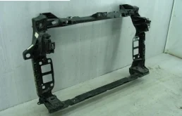 Панель радиатора (телевизор) для Audi Q8 на фотографиях