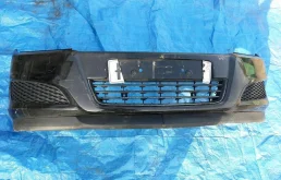 Бампер передний для Opel Astra 2011 года на фотографиях