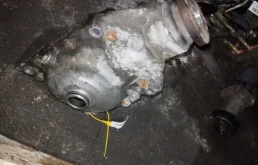 Редуктор переднего моста для BMW 5er 2009 года на фотографиях