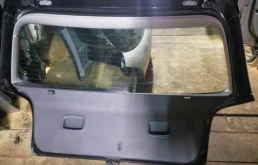 Крышка багажника для Volkswagen Polo 2007 года на фотографиях