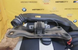 Двигатель без навесного для Mercedes-Benz C class 1998 года на фотографиях