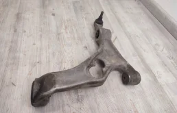 Рычаг передний правый нижний для Volkswagen Touareg на фотографиях