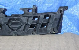 Решетка радиатора для Nissan X-Trail 2001 года на фотографиях