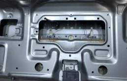 Крышка багажника для Nissan Almera 2005 года на фотографиях