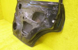 Дверь задняя правая для Toyota Land Cruiser 2019 года на фотографиях