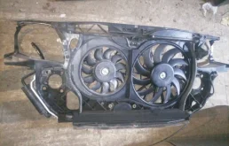 Панель радиатора (телевизор) для Audi A4 2006 года на фотографиях