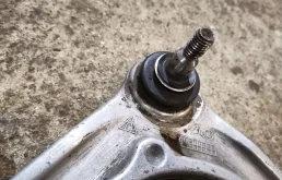 Рычаг передний правый верхний для Mercedes-Benz S class на фотографиях