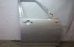 Дверь передняя правая для Land Rover Discovery 2008 года на фотографиях