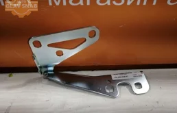 Петля капота левая для Opel Astra 2013 года на фотографиях