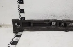 Абсорбер переднего бампера для Porsche Macan на фотографиях