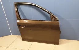 Дверь передняя правая для Volkswagen Jetta 2008 года на фотографиях