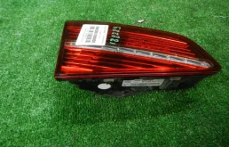 Фонарь левый для Volkswagen Passat 2017 года на фотографиях