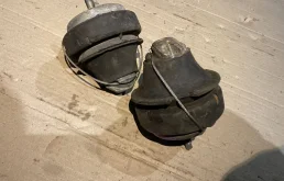 Подушка двигателя передняя левая нижняя для Volvo XC90 на фотографиях