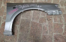 Крыло правое для Nissan Almera 2006 года на фотографиях