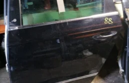 Дверь задняя левая для Volkswagen Passat 2005 года на фотографиях