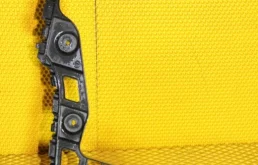 Кронштейн заднего бампера левый для Volkswagen Polo 2011 года на фотографиях