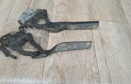 Петля капота левая для Volkswagen Passat на фотографиях