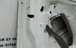 Дверь передняя левая для Volkswagen Caddy 2014 года на фотографиях