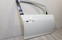 Дверь передняя правая для Opel Astra 2015 года на фотографиях