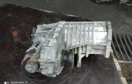 Серводвигатель раздатки для Volkswagen Touareg 2005 года на фотографиях