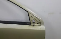 Дверь передняя правая для Opel Astra 2008 года на фотографиях