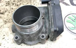 Дроссельная заслонка для Volkswagen Passat 2009 года на фотографиях