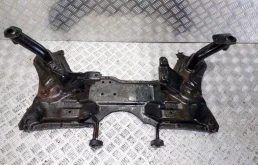 Подрамник двигателя для Suzuki SX4 2008 года на фотографиях