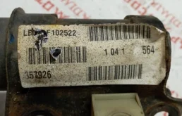 Амортизатор передний левый для Volvo XC90 2008 года на фотографиях