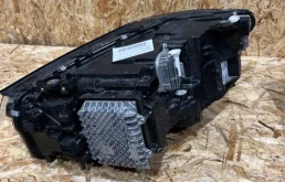 Фара правая для BMW X3 2019 года на фотографиях