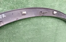 Молдинг крыла передний правый для Nissan X-Trail 2008 года на фотографиях