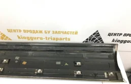 Накладка двери багажника для Volkswagen Touareg 2010 года на фотографиях