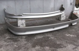 Накладка переднего бампера для Suzuki Liana 2005 года на фотографиях