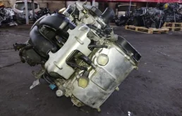 Двигатель без навесного для Subaru Legacy 2015 года на фотографиях