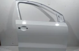 Дверь (в сборе) передняя правая для Volkswagen Polo 2018 года на фотографиях