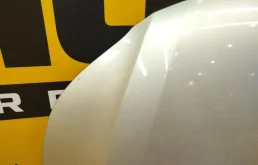 Капот для BMW 5er 2006 года на фотографиях