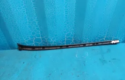 Стекла и зеркала для Mercedes-Benz C class 2009 года на фотографиях