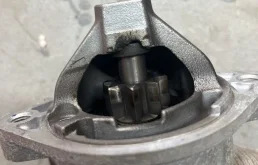 Стартер для Mitsubishi Lancer 2004 года на фотографиях