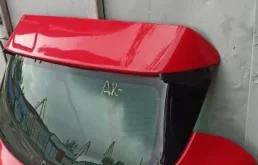 Дверь багажника для Opel Astra 2017 года на фотографиях