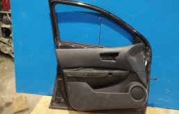 Дверь передняя левая для Nissan Qashqai 2009 года на фотографиях
