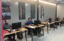 Прием заказов на запчасти.