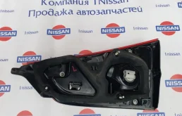 Фонарь внутренний левый для Nissan Qashqai 2018 года на фотографиях