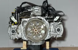 Двигатель без навесного для Subaru Legacy 2015 года на фотографиях